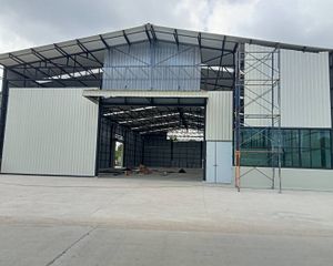 For Rent Warehouse 1,300 sqm in Pak Kret, Nonthaburi, Thailand