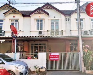 For Sale 3 Beds Townhouse in Photharam, Ratchaburi, Thailand