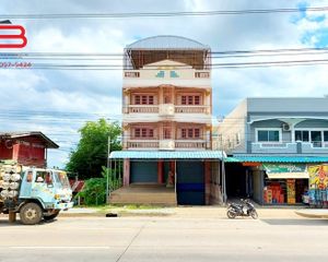 For Sale Retail Space 240 sqm in Song Phi Nong, Suphan Buri, Thailand