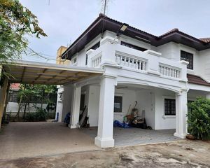 For Rent 4 Beds House in Mueang Pathum Thani, Pathum Thani, Thailand