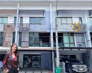 For Rent 3 Beds Retail Space in Bang Phli, Samut Prakan, Thailand