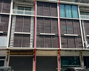 For Rent 3 Beds Retail Space in Mueang Chiang Mai, Chiang Mai, Thailand