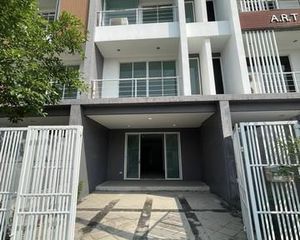 For Rent 2 Beds Office in Mueang Nonthaburi, Nonthaburi, Thailand