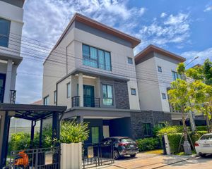 For Sale 4 Beds House in Thung Khru, Bangkok, Thailand