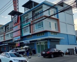 For Rent 2 Beds Retail Space in Mueang Nonthaburi, Nonthaburi, Thailand