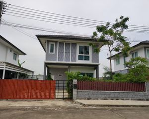 For Sale 3 Beds House in Sam Khok, Pathum Thani, Thailand