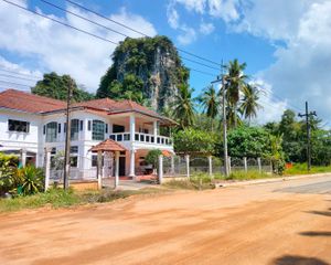 For Sale or Rent 5 Beds House in Mueang Krabi, Krabi, Thailand