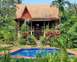 For Sale Hotel 2,398.4 sqm in Nuea Khlong, Krabi, Thailand