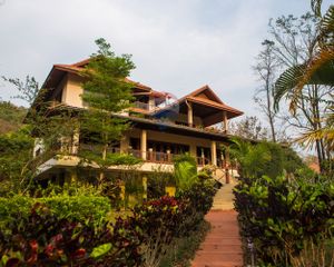 For Sale 10 Beds House in Mueang Chiang Rai, Chiang Rai, Thailand