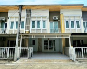For Rent 4 Beds Townhouse in Bang Bua Thong, Nonthaburi, Thailand