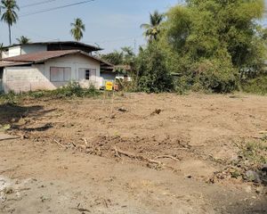 For Sale Land 580 sqm in Mueang Phichit, Phichit, Thailand