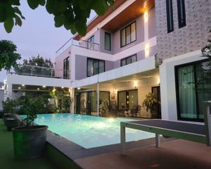 For Sale or Rent 6 Beds House in Bang Lamung, Chonburi, Thailand