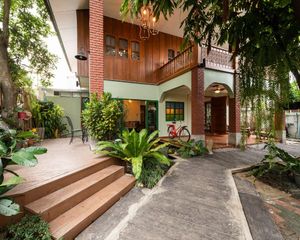 For Sale 4 Beds House in Mueang Chiang Mai, Chiang Mai, Thailand