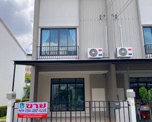 For Sale 3 Beds Townhouse in Bang Khae, Bangkok, Thailand