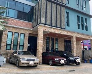 For Sale 17 Beds Office in Lat Phrao, Bangkok, Thailand