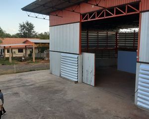 For Sale 3 Beds Warehouse in Mueang Nakhon Ratchasima, Nakhon Ratchasima, Thailand