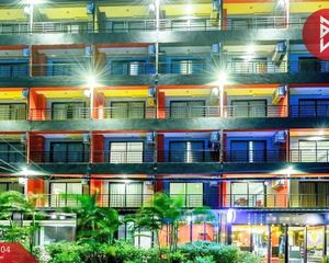 For Sale Hotel 1,050.4 sqm in Mueang Pathum Thani, Pathum Thani, Thailand
