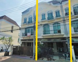For Sale 3 Beds Retail Space in Suan Luang, Bangkok, Thailand