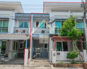 For Sale or Rent 3 Beds Townhouse in Don Mueang, Bangkok, Thailand