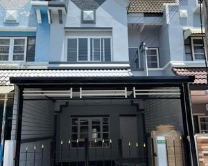 For Sale 2 Beds Townhouse in Lam Luk Ka, Pathum Thani, Thailand
