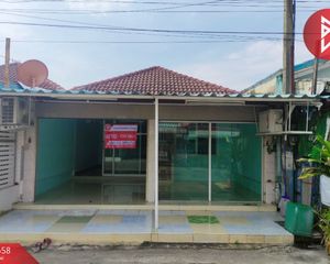 For Sale 2 Beds Townhouse in Nakhon Chai Si, Nakhon Pathom, Thailand