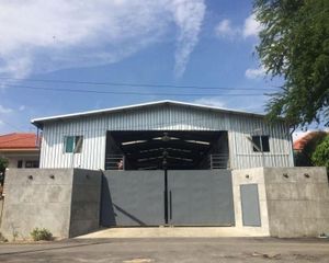 For Sale Warehouse 1,100 sqm in Lat Phrao, Bangkok, Thailand