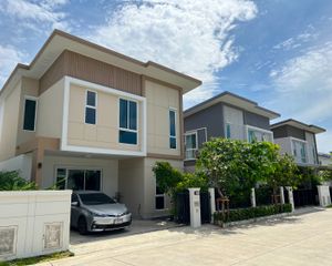For Sale 4 Beds House in Phutthamonthon, Nakhon Pathom, Thailand