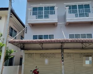 For Sale or Rent Retail Space 14 sqm in Mueang Chiang Mai, Chiang Mai, Thailand