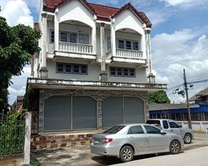 For Sale or Rent 4 Beds Retail Space in Mueang Lamphun, Lamphun, Thailand