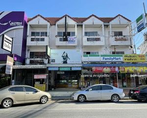 For Sale 3 Beds Retail Space in Mueang Chon Buri, Chonburi, Thailand