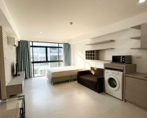 For Sale 1 Bed Condo in Mueang Pathum Thani, Pathum Thani, Thailand