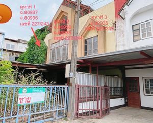 For Sale 6 Beds Townhouse in Mueang Khon Kaen, Khon Kaen, Thailand