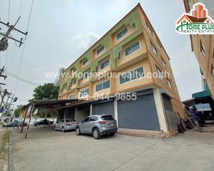 For Sale or Rent Retail Space 436.8 sqm in Lam Luk Ka, Pathum Thani, Thailand