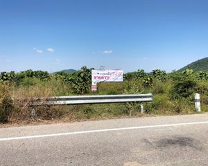 For Sale Land 83,596 sqm in Tap Khlo, Phichit, Thailand