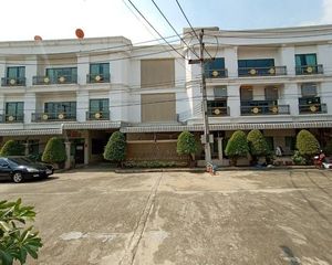 For Sale 1 Bed Warehouse in Mueang Nakhon Pathom, Nakhon Pathom, Thailand
