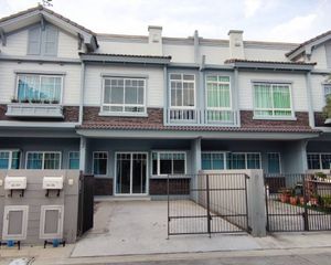 For Rent 2 Beds Townhouse in Krathum Baen, Samut Sakhon, Thailand
