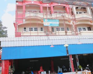 For Sale Retail Space 237 sqm in Mueang Tak, Tak, Thailand
