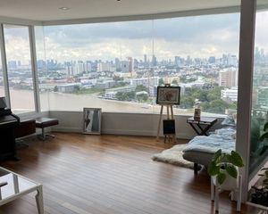 For Sale 3 Beds Condo in Dusit, Bangkok, Thailand