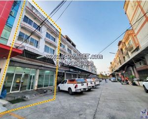 For Sale 3 Beds Retail Space in Phutthamonthon, Nakhon Pathom, Thailand
