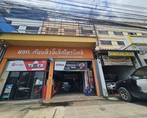 For Sale Retail Space 1,080 sqm in Mueang Samut Sakhon, Samut Sakhon, Thailand