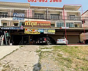 For Sale Retail Space 300 sqm in Muak Lek, Saraburi, Thailand