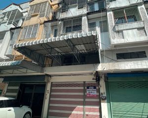 For Sale Retail Space 230 sqm in Mueang Nakhon Pathom, Nakhon Pathom, Thailand