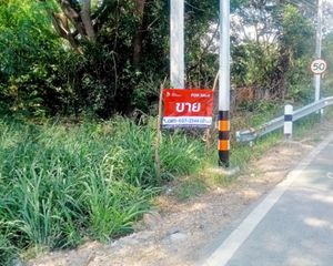 For Sale Land 924 sqm in Mueang Uthai Thani, Uthai Thani, Thailand