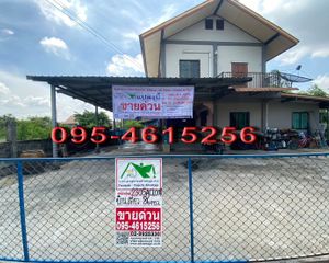 For Sale 4 Beds House in Sam Khok, Pathum Thani, Thailand