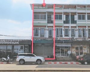 For Sale Retail Space 204 sqm in Mueang Kamphaeng Phet, Kamphaeng Phet, Thailand