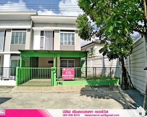 For Sale 3 Beds Townhouse in Sam Phran, Nakhon Pathom, Thailand
