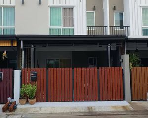 For Rent 2 Beds Townhouse in Sam Phran, Nakhon Pathom, Thailand