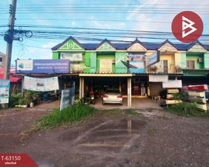 For Sale 2 Beds Townhouse in Mueang Samut Songkhram, Samut Songkhram, Thailand