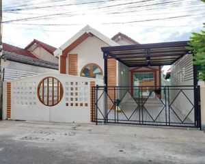 For Sale 3 Beds Townhouse in Nong Chok, Bangkok, Thailand