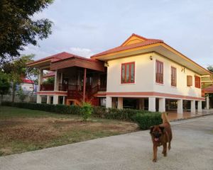 For Sale 2 Beds House in Mueang Uthai Thani, Uthai Thani, Thailand